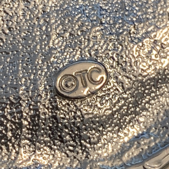 Tanya Creations TC Signed Matte silver-tone Etruscan Disc Dangle pendant - Picture 4 of 5